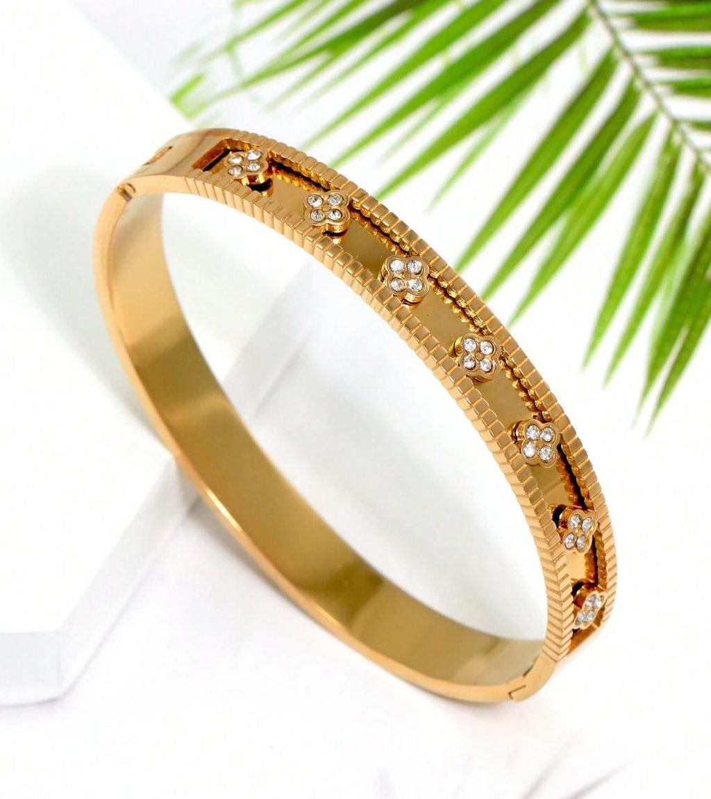 Star Bangle - stainless steel starry 3D bangle perfect for small to medium Wrist
