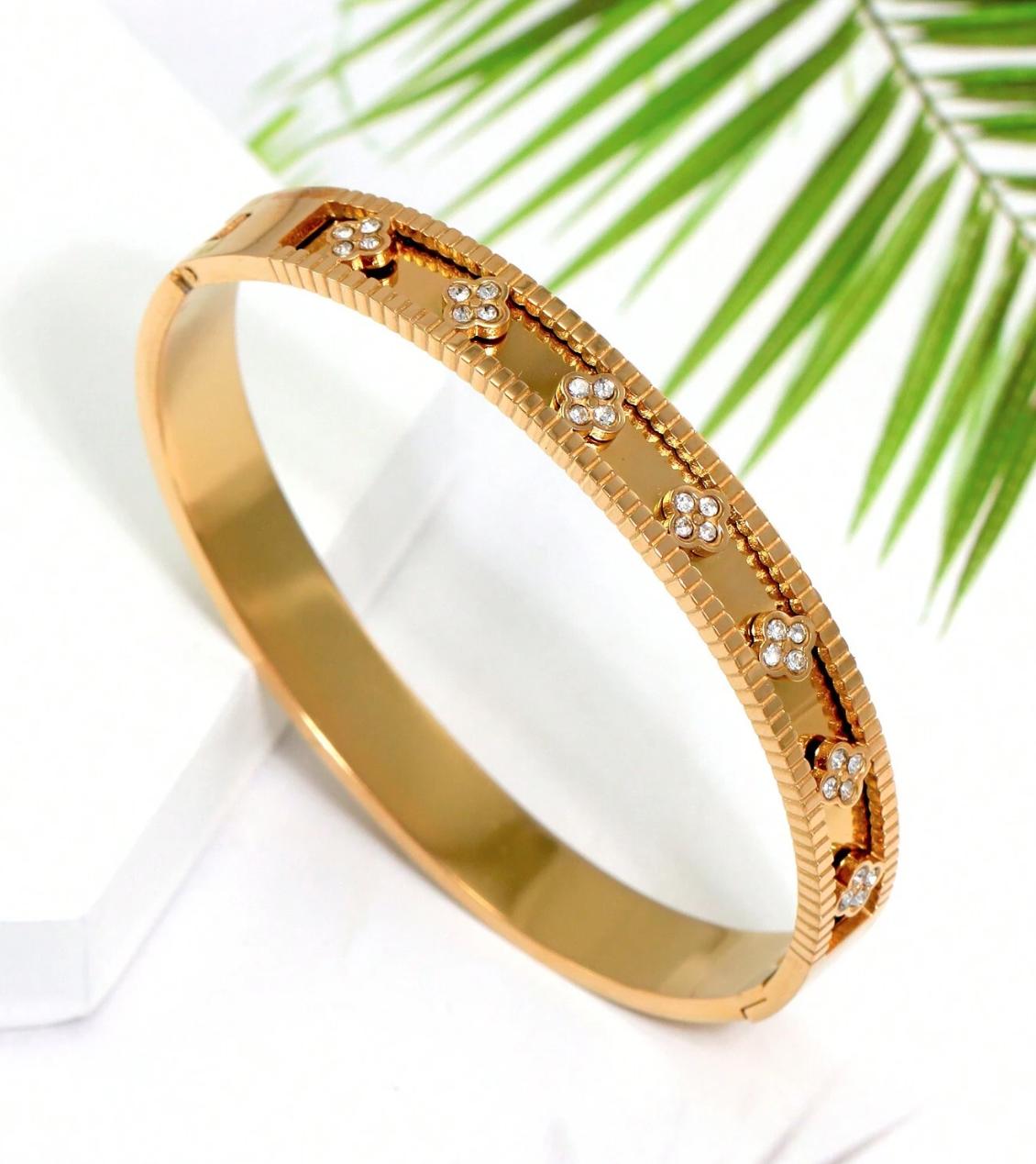 Star Bangle - stainless steel starry 3D bangle perfect for small to medium Wrist