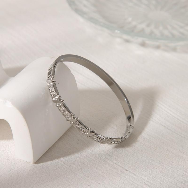 X bangle -Stainless Steel bangle for Small to medium wrist