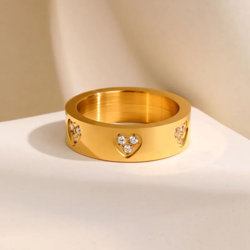 18K Gold-Plated Heart Titanium Ring Crafted from high-quality titanium steel
