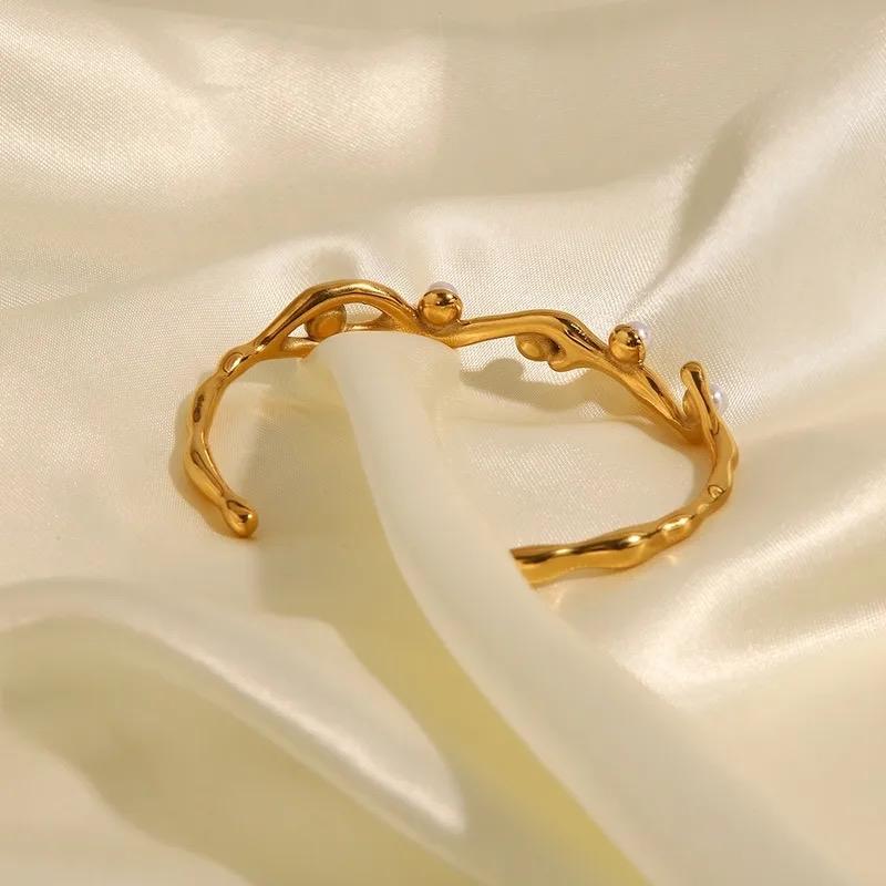 Pearl Bangle Stainless steel adjustable bangle