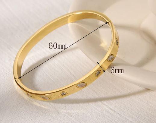 Casual Classic Style Commute Heart Shape Solid Color 304 Stainless Steel 18K Gold Plated Zircon Bangle In Bulk