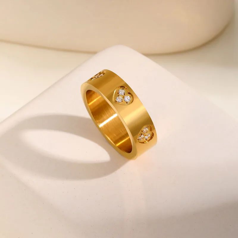 18K Gold-Plated Heart Titanium Ring Crafted from high-quality titanium steel