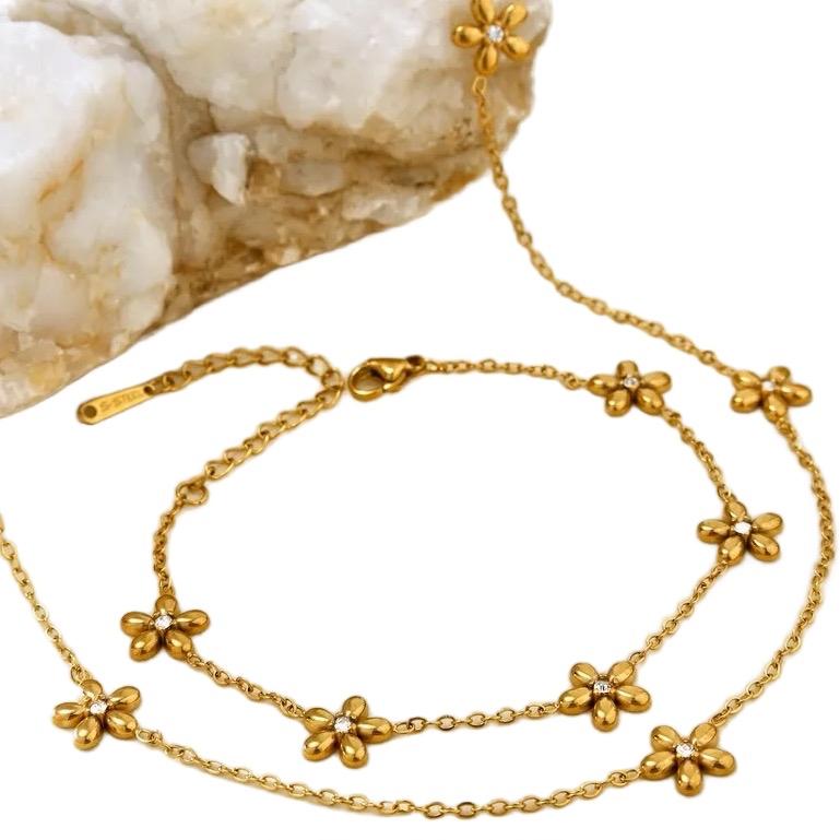 Lily Set - Stainless Steel Necklace and Bracelet Set with Floral Design and Chain Details