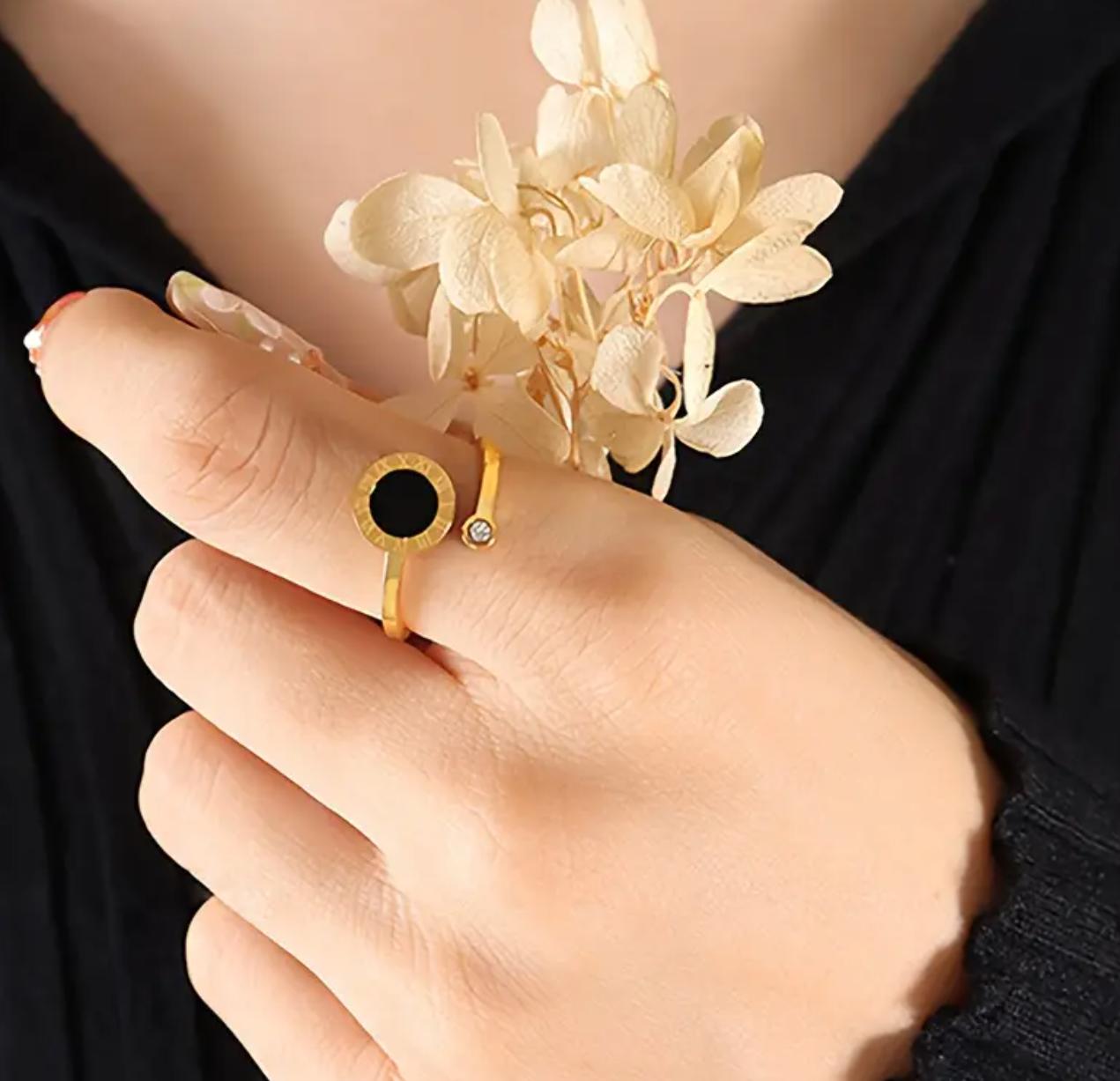 Roma bracelet - 18K Gold Plated Stainless Steel Bracelet and Ring with Roman Numerals - Perfect for Everyday Wear and Festive