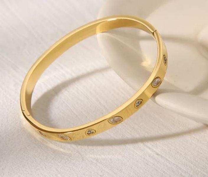 Casual Classic Style Commute Heart Shape Solid Color 304 Stainless Steel 18K Gold Plated Zircon Bangle In Bulk
