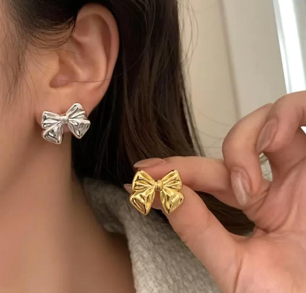Bow Ear Stud earrings - Stainless steel jewellery in Gold and Silver