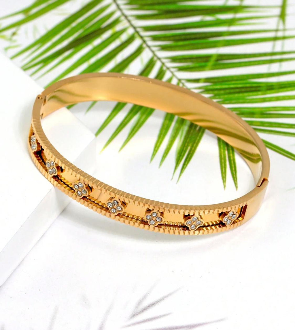 Star Bangle - stainless steel starry 3D bangle perfect for small to medium Wrist