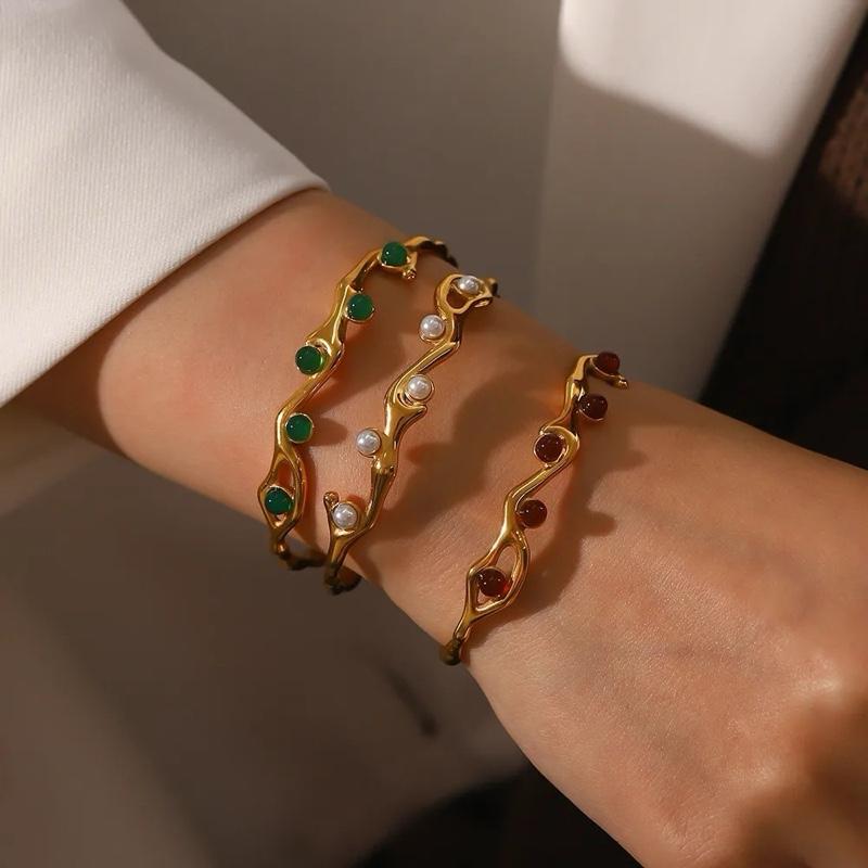 Pearl Bangle Stainless steel adjustable bangle