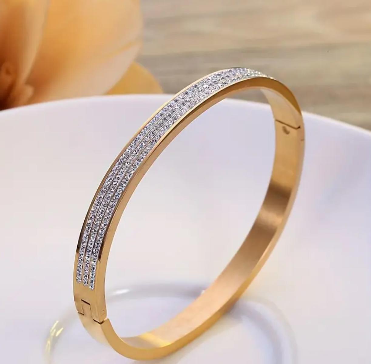 Spark Bangle - Stainless Steel Bangle Simple Golden with Starry Sky Design, Fade-Resistant