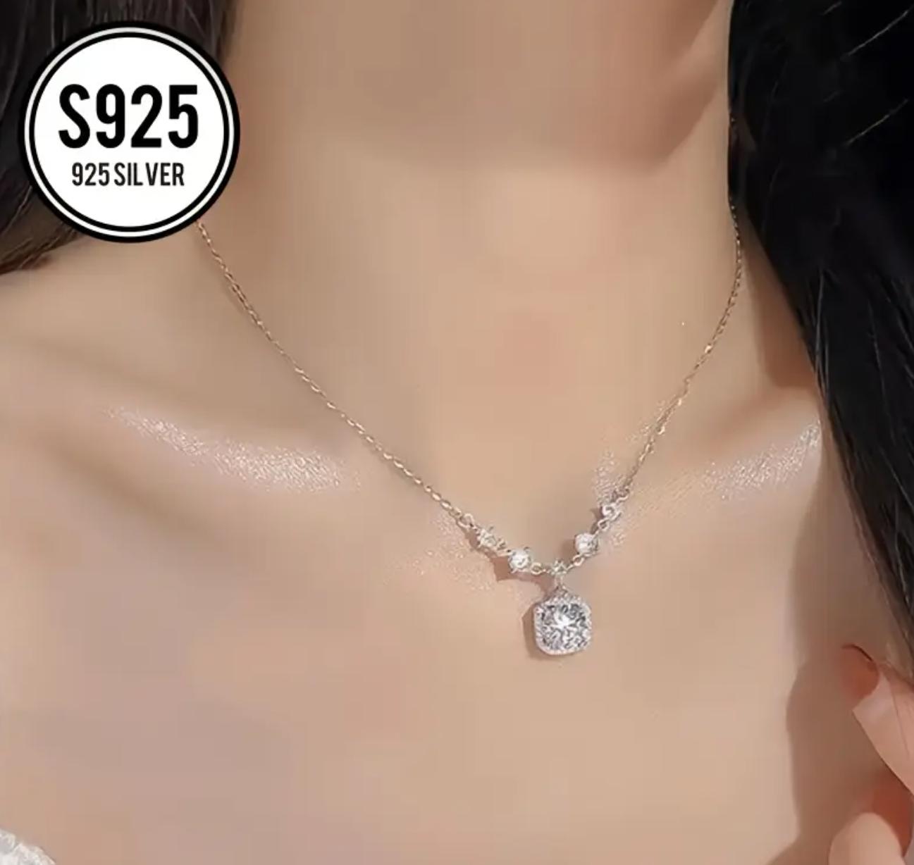 Royalty Necklace - Hypoallergenic silver plated Necklace For Women, A Niche High-end necklace