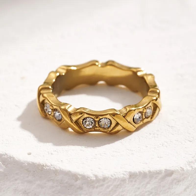 Versali X Ring—Stainless steel ring in gold