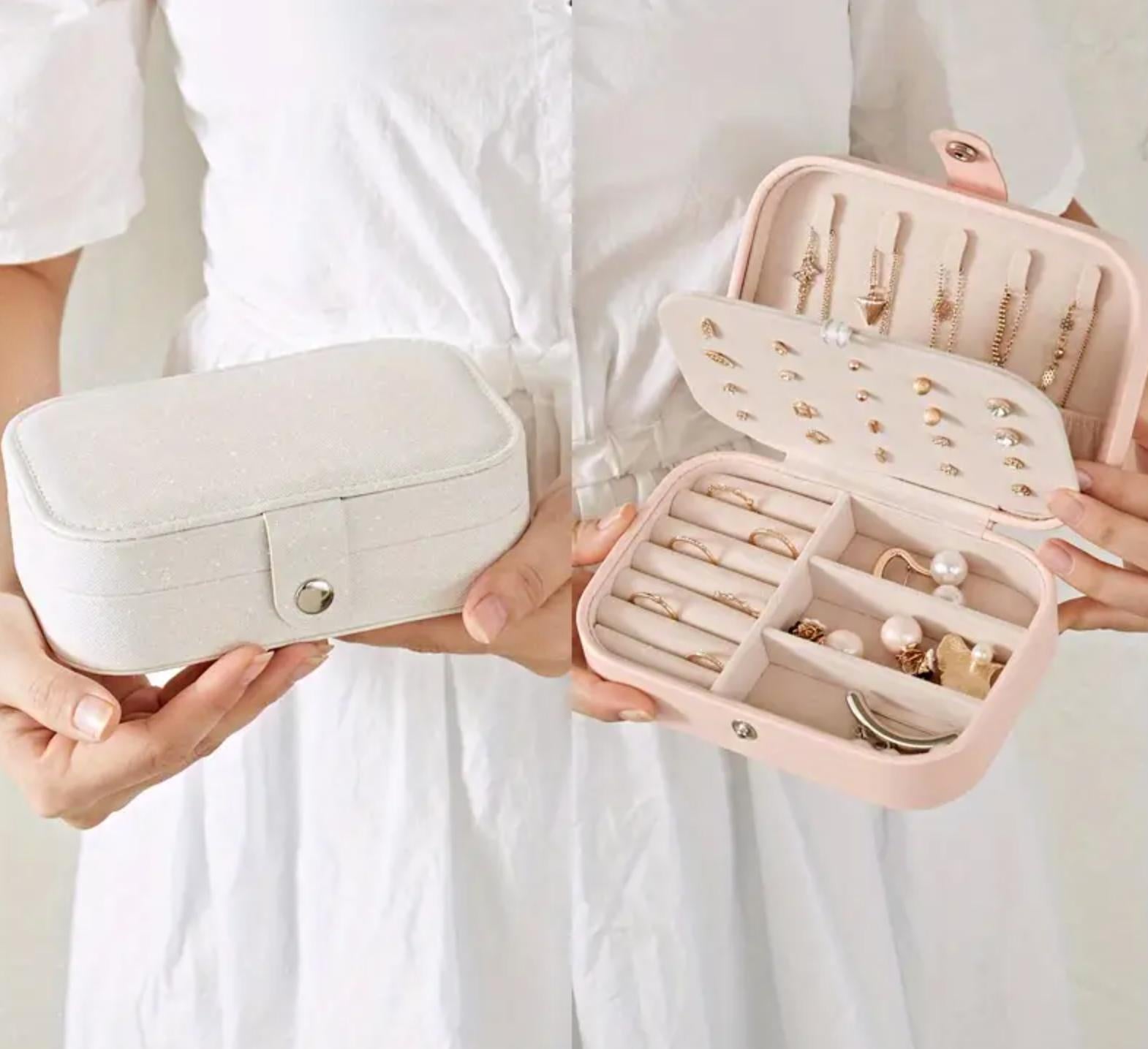 Portable Double Layer Leather Jewelry Storage Box with Secure Lock for Earrings, Necklaces, and Rings Organiser Lightweight