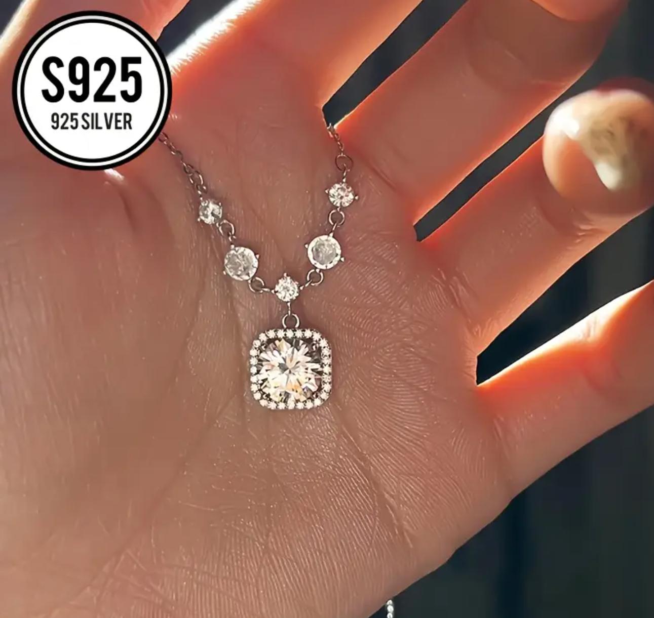 Royalty Necklace - Hypoallergenic silver plated Necklace For Women, A Niche High-end necklace