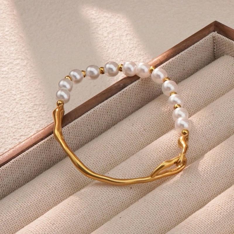 Pearl Bracelet - Golden Stainless Steel Chain with Red Glass Pendant bracelet