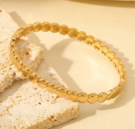 Vintage Style Commute Solid Color 304 Stainless Steel 18K Gold Plated Bangle In Bulk