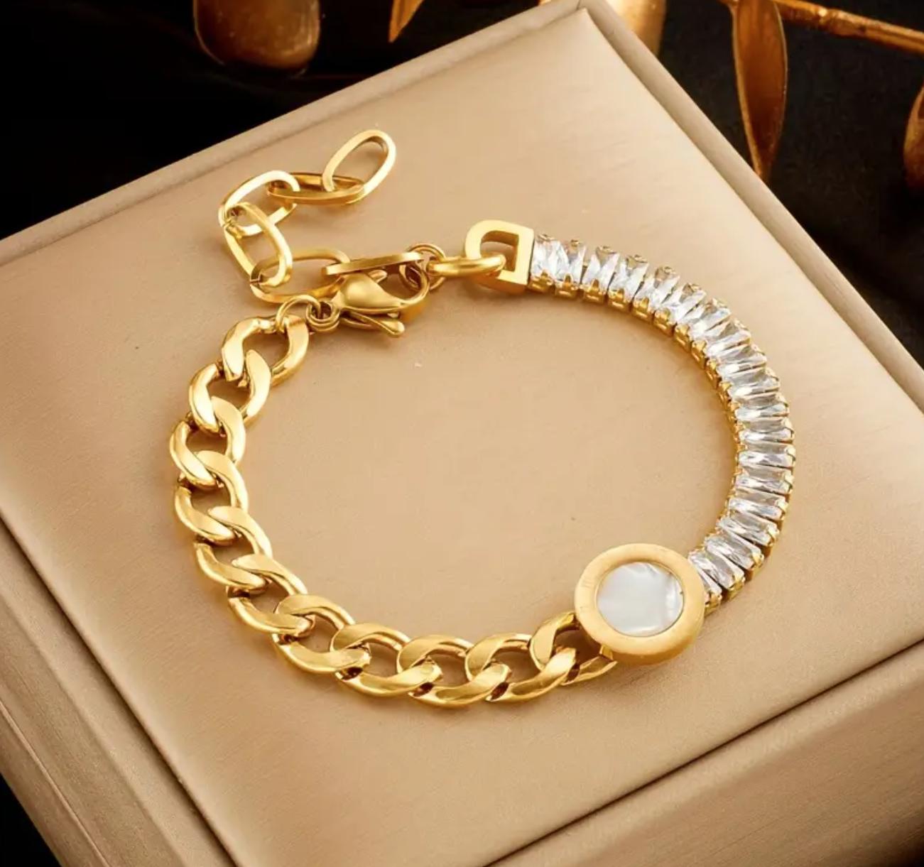 Lara Bracelet - 18K Gold Plated Vintage Simple Stainless Steel Bracelet with Rhinestones, Fashion Niche Circle Charm Chain Bracelet for Daily and Party Accessory