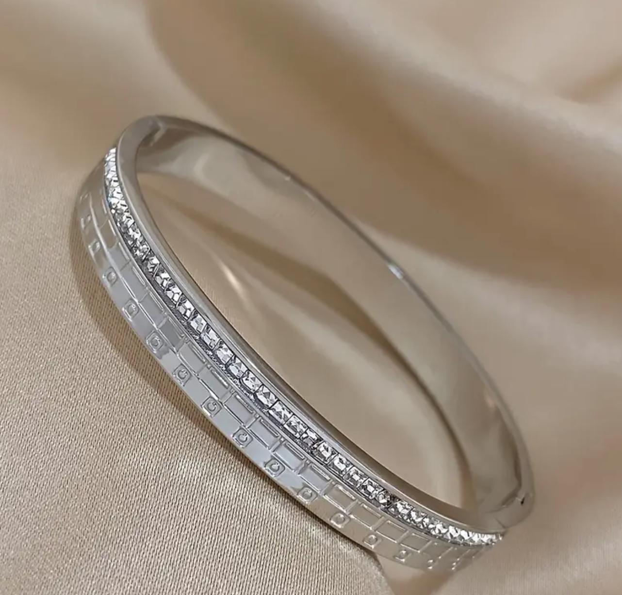 Squarey Bangle - 18K Gold Plated Rhinestone Bracelet,Textured Stainless Steel Bracelet Bangle