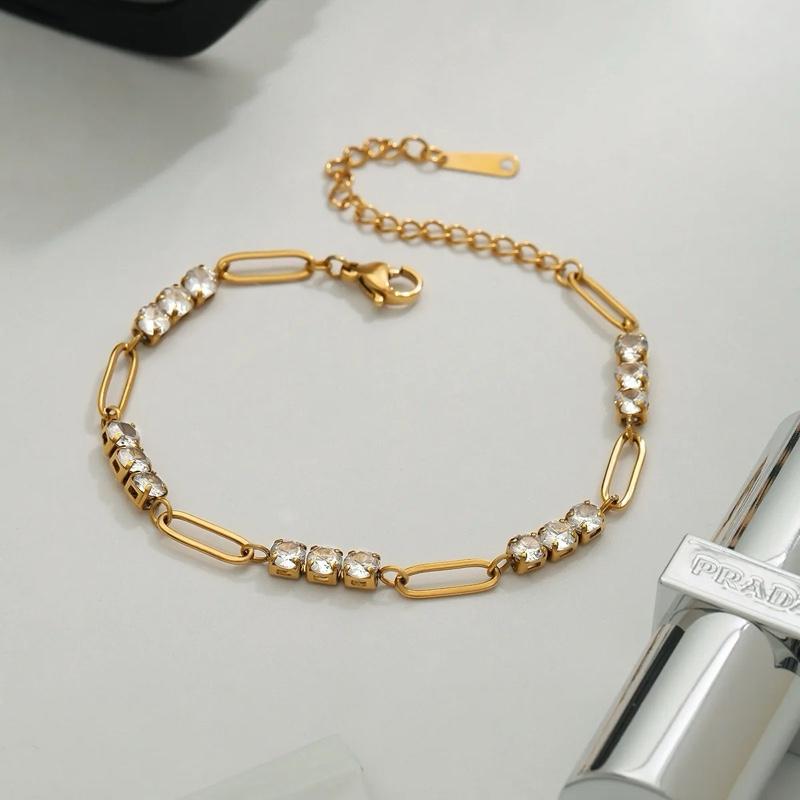 Tria clip bracelet- Stainless steel bracelet for all wrist size