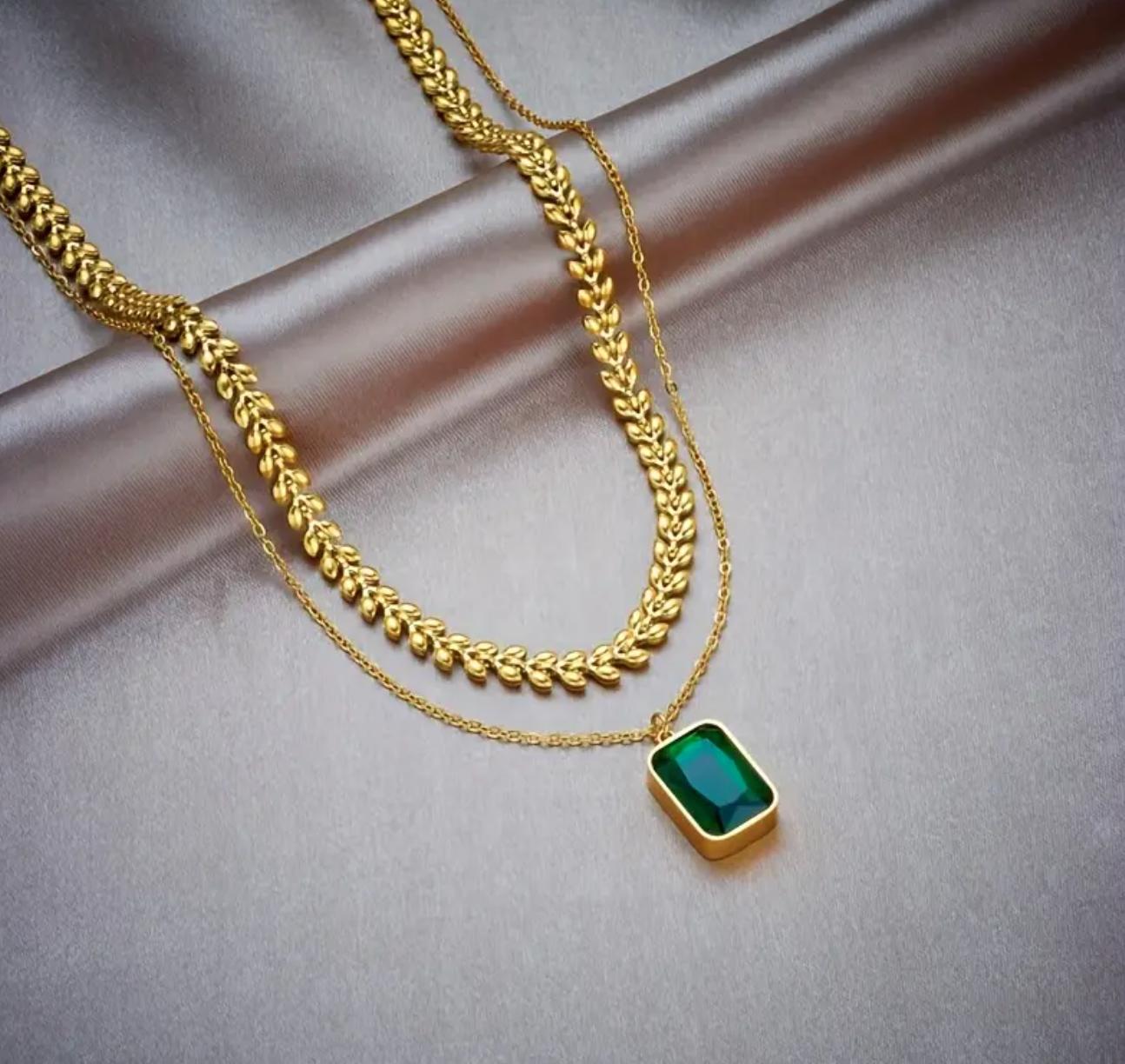 Wena Necklace - Multi-Layer Golden Necklace with Retro Green Cubic Zirconia Pendant - Boho Chic Stainless Steel Accessory