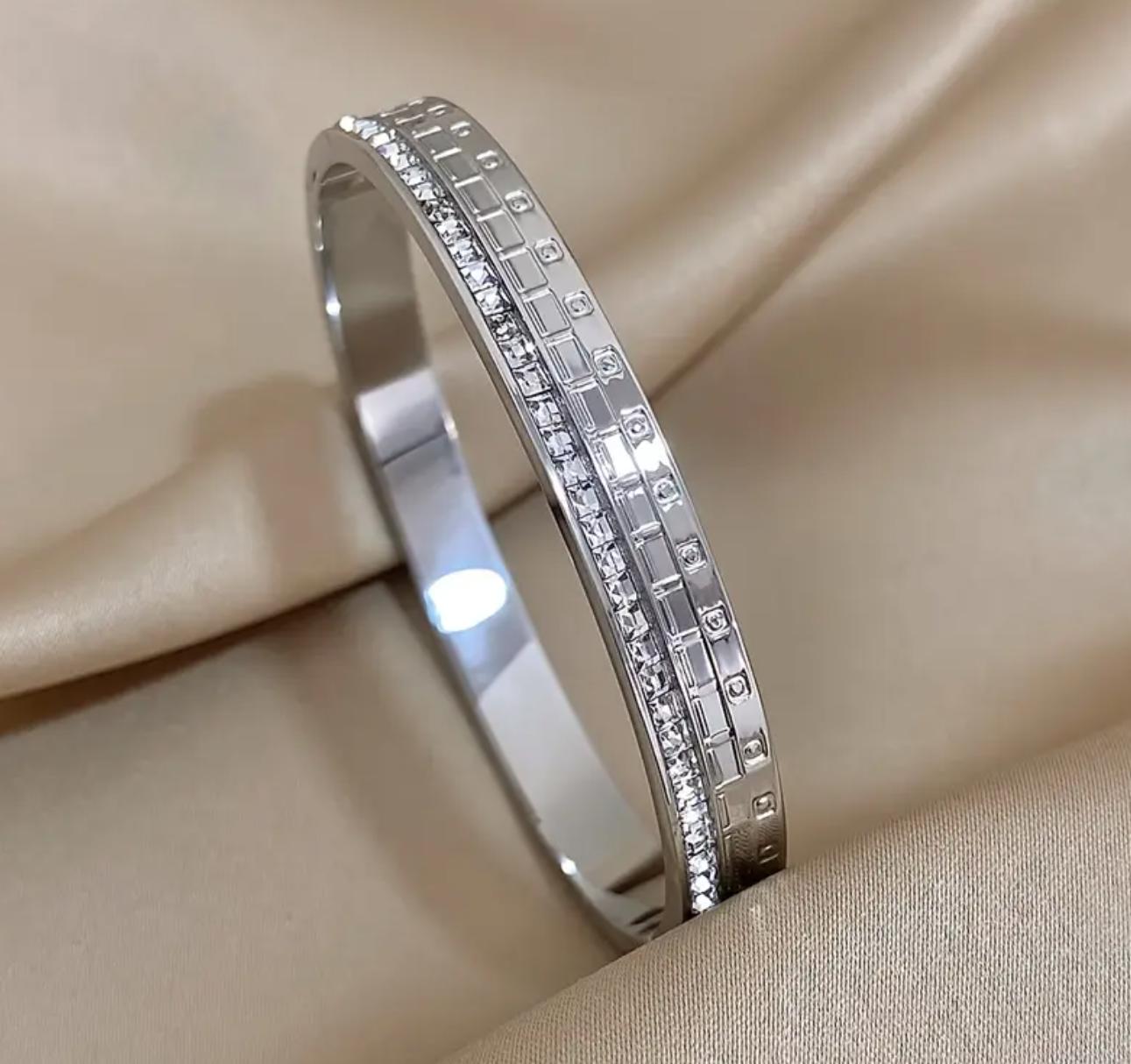 Squarey Bangle - 18K Gold Plated Rhinestone Bracelet,Textured Stainless Steel Bracelet Bangle