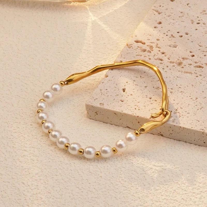 Pearl Bracelet - Golden Stainless Steel Chain with Red Glass Pendant bracelet