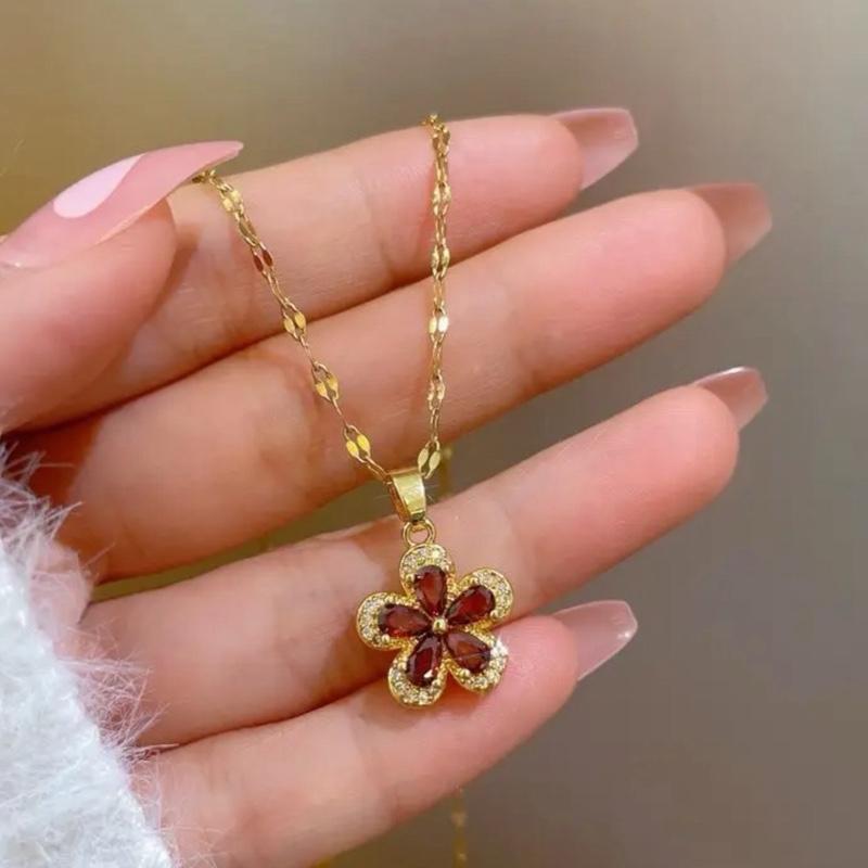 Clearance - Necklaces in stainless steel