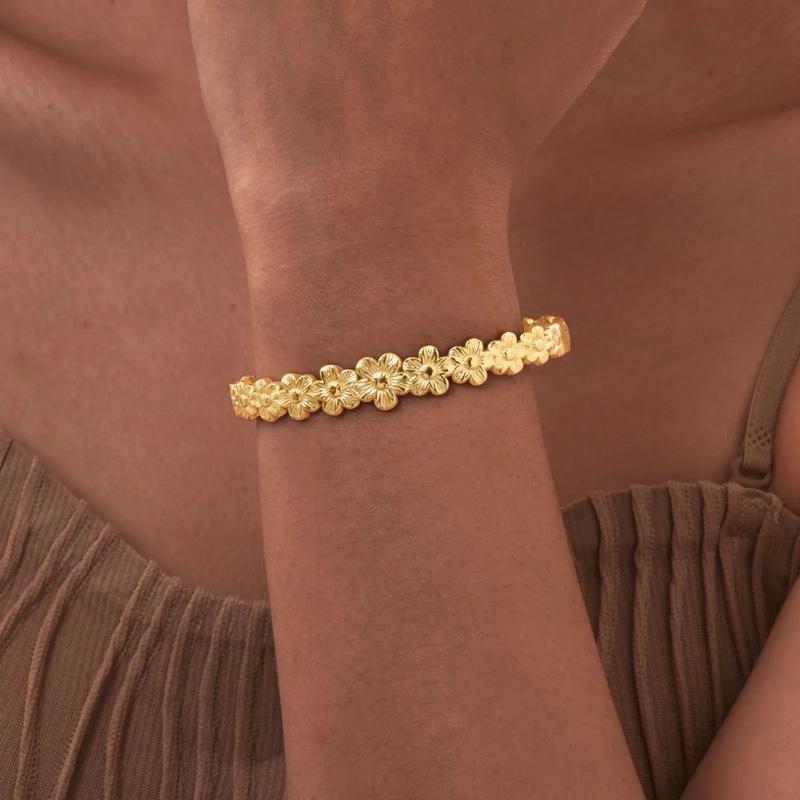 Daisy Bangle - Layered Stainless Steel Bracelet for Women - Hypoallergenic, UV-Plated with Resin Accents