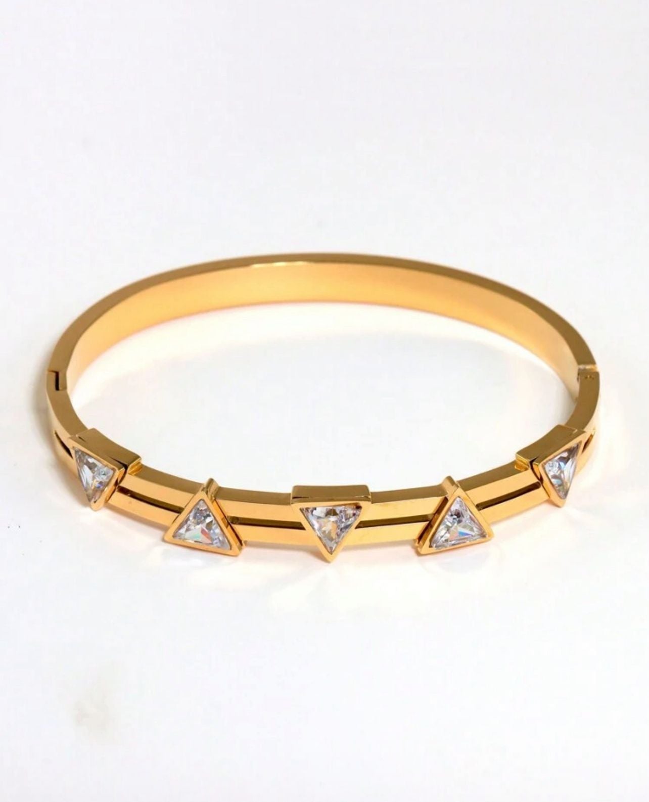 Clearance Bangles in Stainless Steel Gold Plated Women's Classic Style Bangle with Inlay Design for Wedding Party & Street Wear